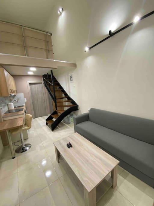 Ferienwohnung Luxury Loft Kalu Tsesme A Ioannina Exterior foto